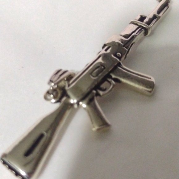 .925 Solid Sterling Silver Machine Gun Large Charm Necklace NWT - Picture 6 of 8